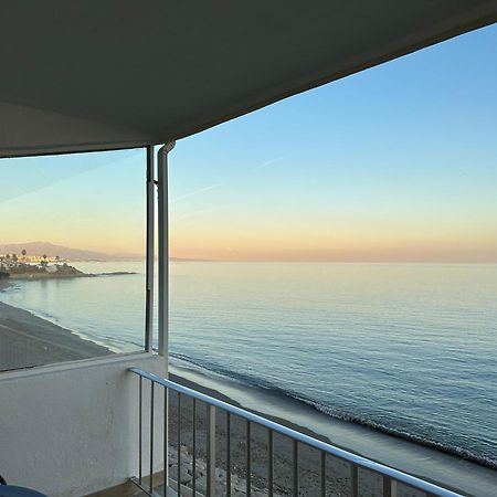 Апартаменти Beachfront, Top Floor Corner 2-Bed, Estepona Paseo Екстер'єр фото